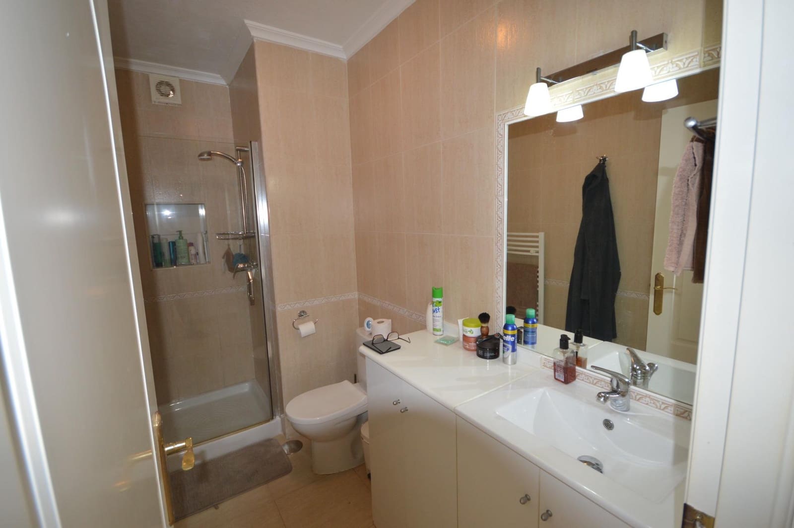 Chalet de 3 habitaciones en Los Montesinos en venta con piscina - 279.000 € (Ref: 9884954)