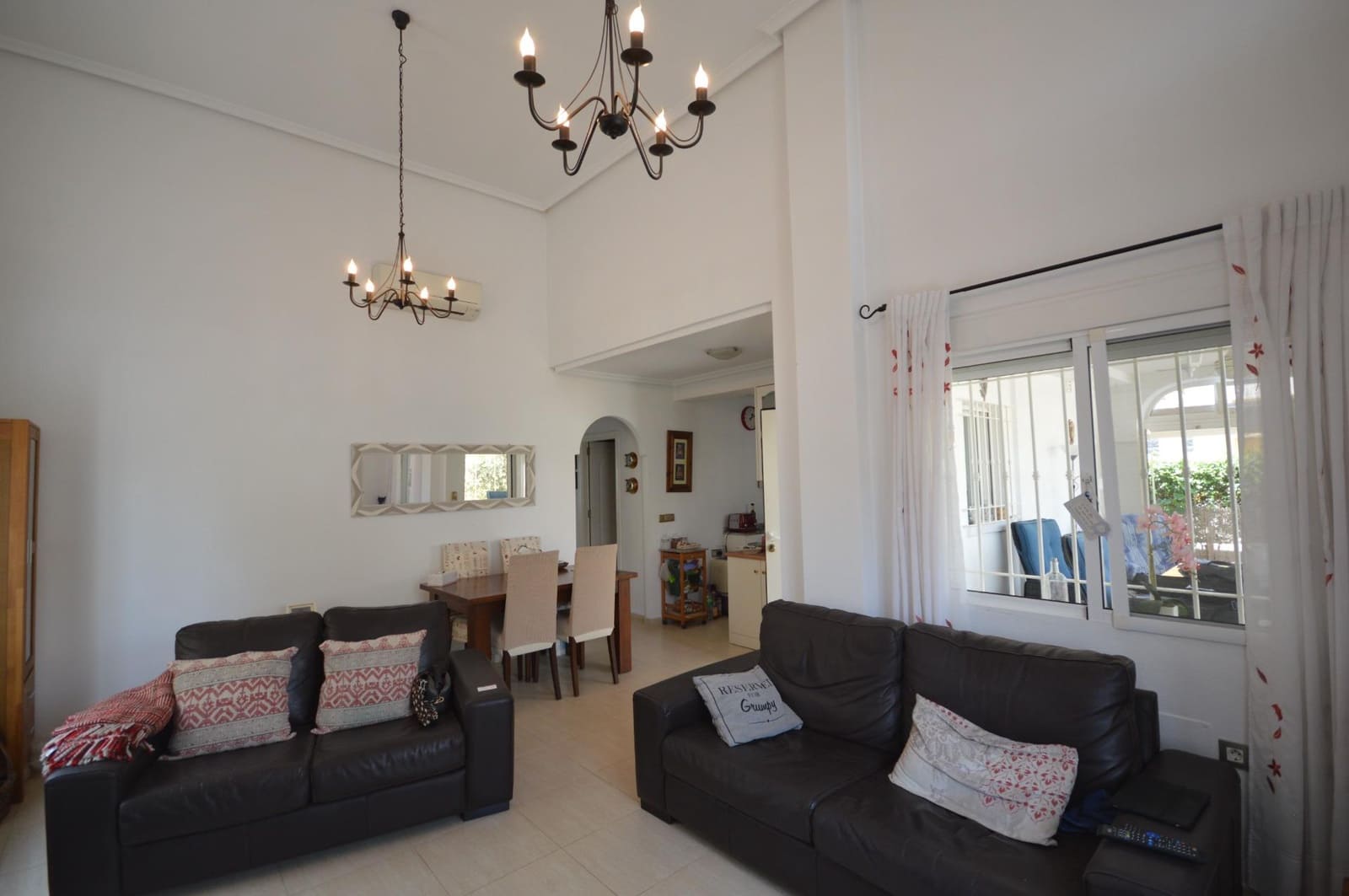 Chalet de 3 habitaciones en Los Montesinos en venta con piscina - 279.000 € (Ref: 9884954)