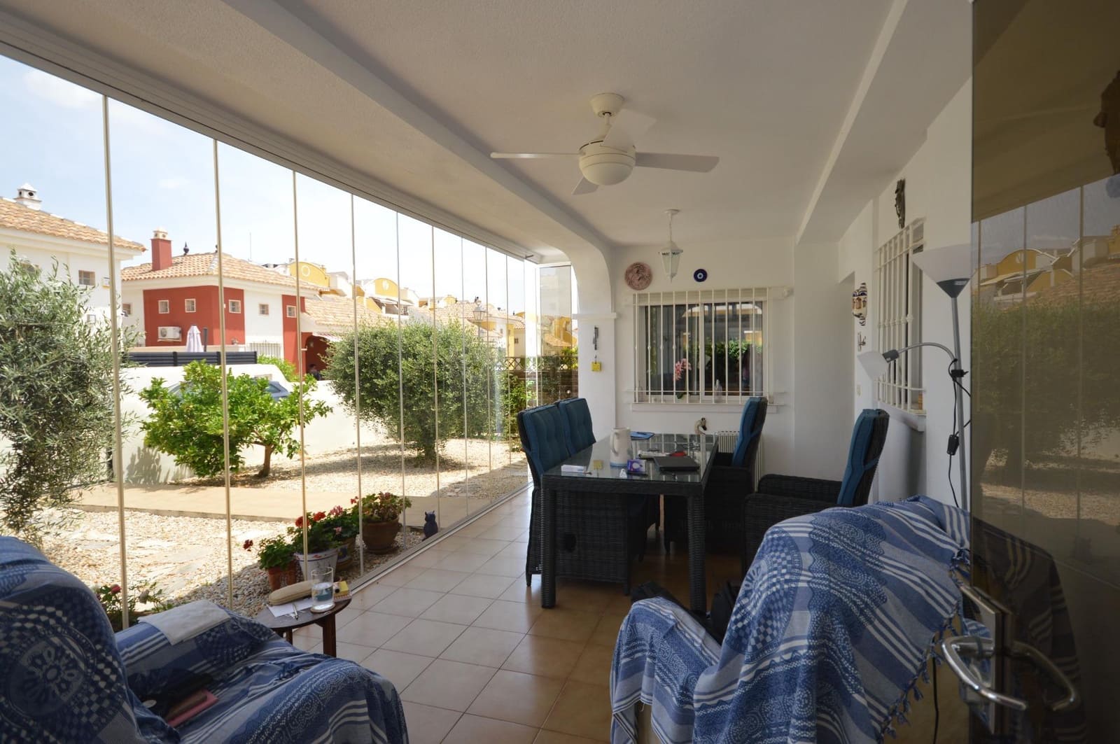 Chalet de 3 habitaciones en Los Montesinos en venta con piscina - 279.000 € (Ref: 9884954)