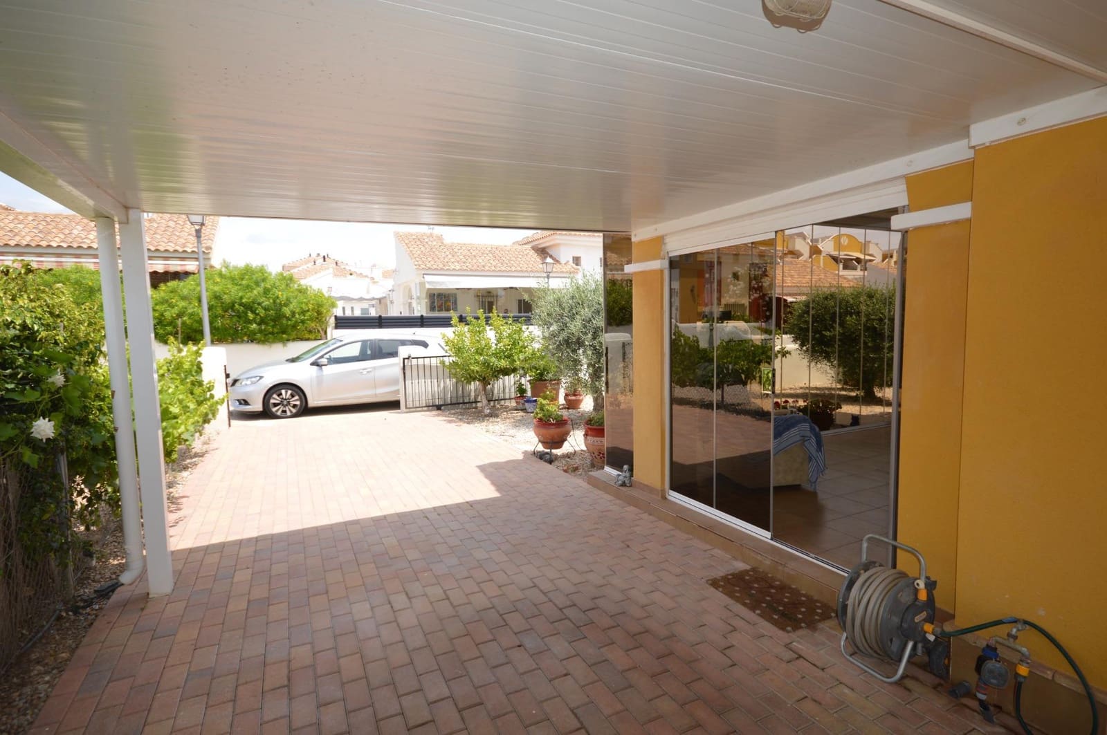Chalet de 3 habitaciones en Los Montesinos en venta con piscina - 279.000 € (Ref: 9884954)