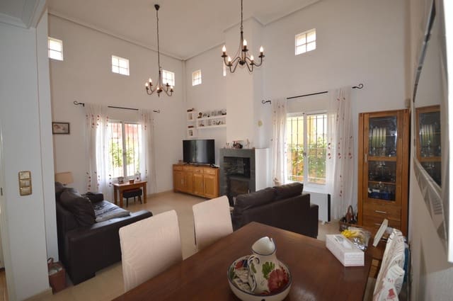 3 sovrum Villa till salu i Los Montesinos med pool - 279 000 € (Ref: 9884954)