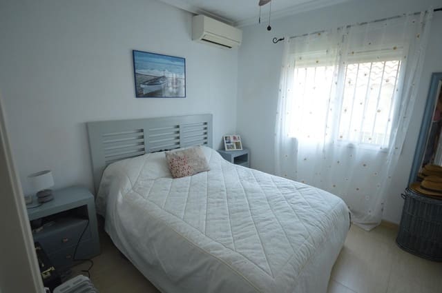 3 sovrum Villa till salu i Los Montesinos med pool - 279 000 € (Ref: 9884954)