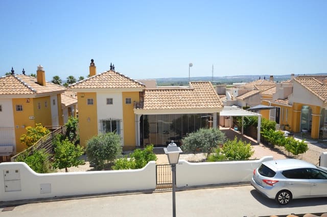 3 sovrum Villa till salu i Los Montesinos med pool - 279 000 € (Ref: 9884954)