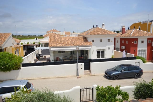 3 soveværelse Villa til salg i Los Montesinos med swimmingpool - € 289.000 (Ref: 9892516)