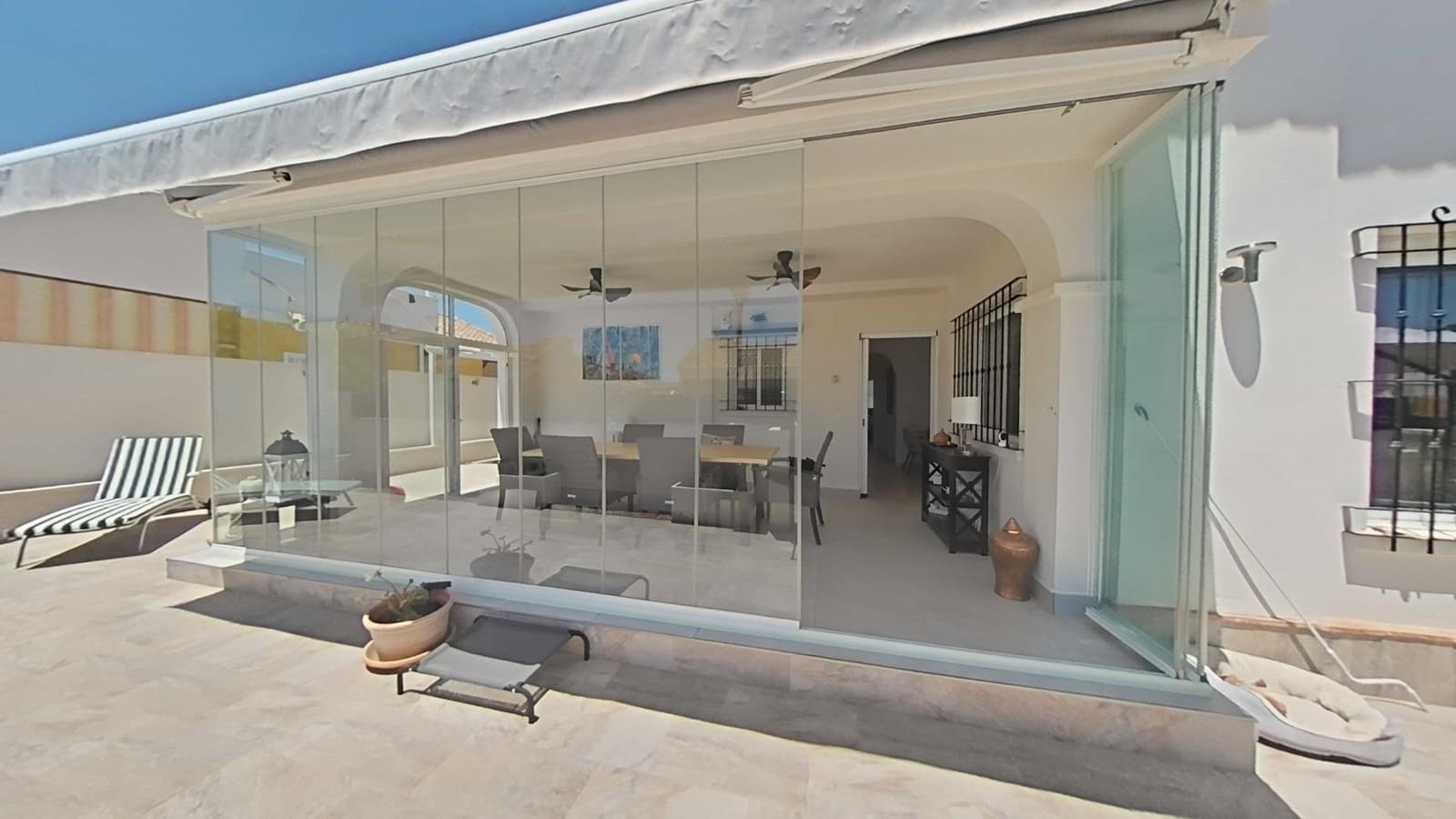 Chalet de 3 habitaciones en Los Montesinos en venta con piscina - 289.000 € (Ref: 9892516)