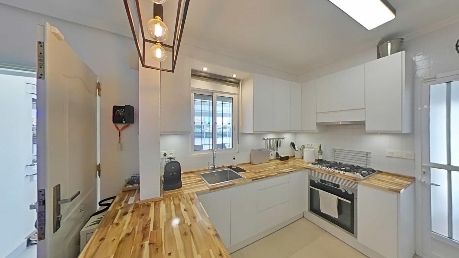 Chalet de 3 habitaciones en Los Montesinos en venta con piscina - 289.000 € (Ref: 9892516)