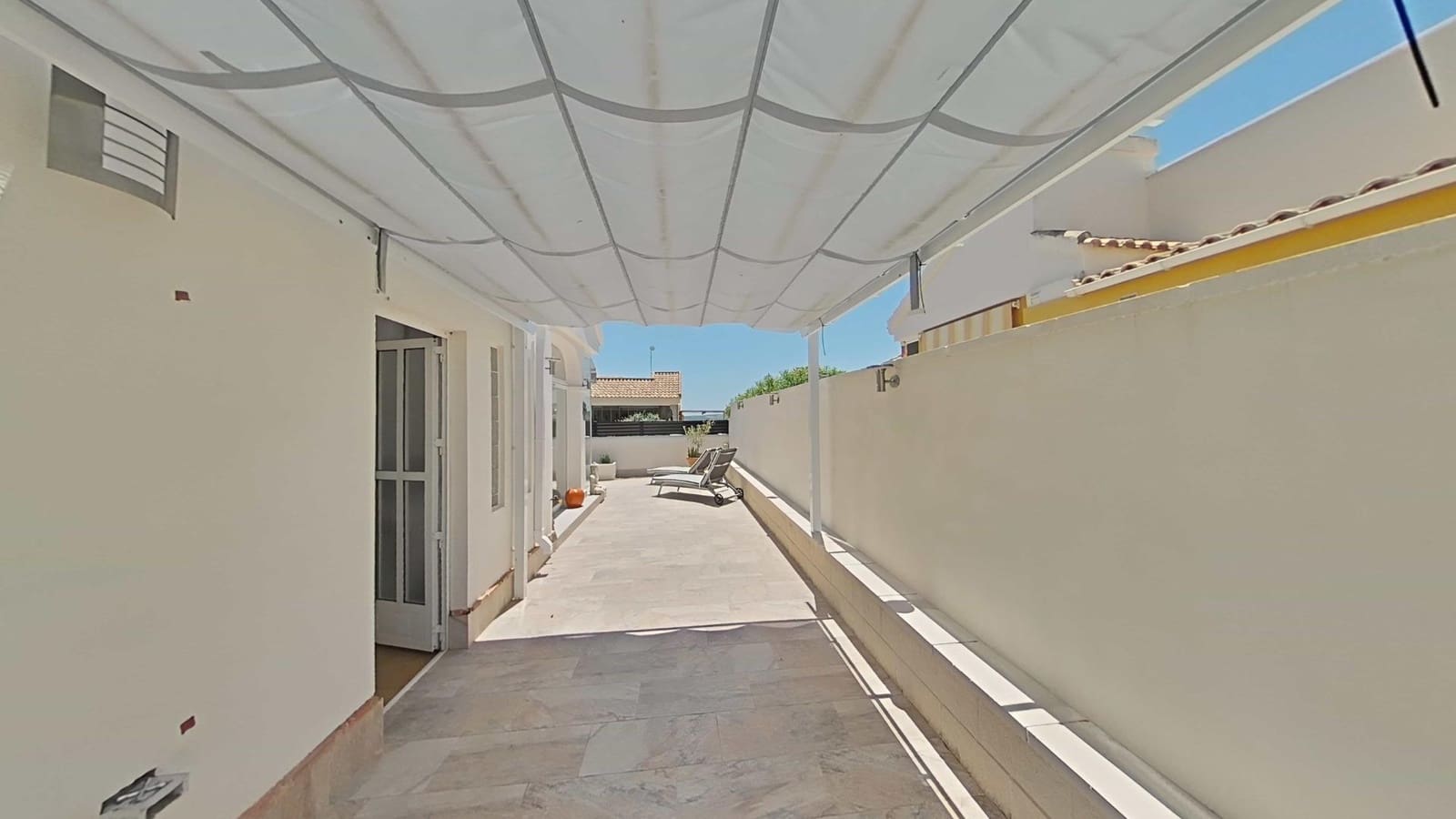 Chalet de 3 habitaciones en Los Montesinos en venta con piscina - 289.000 € (Ref: 9892516)