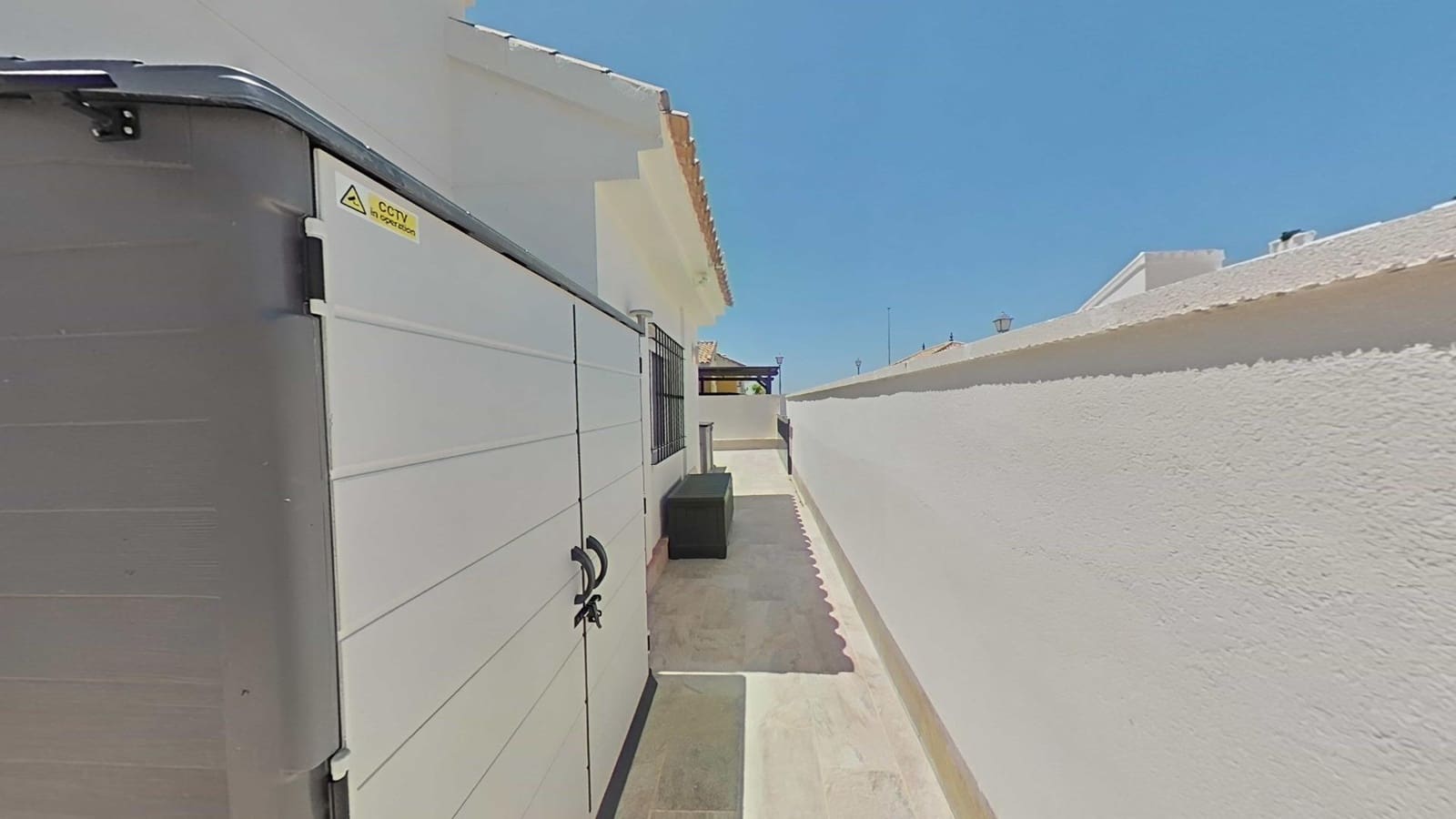 Chalet de 3 habitaciones en Los Montesinos en venta con piscina - 289.000 € (Ref: 9892516)