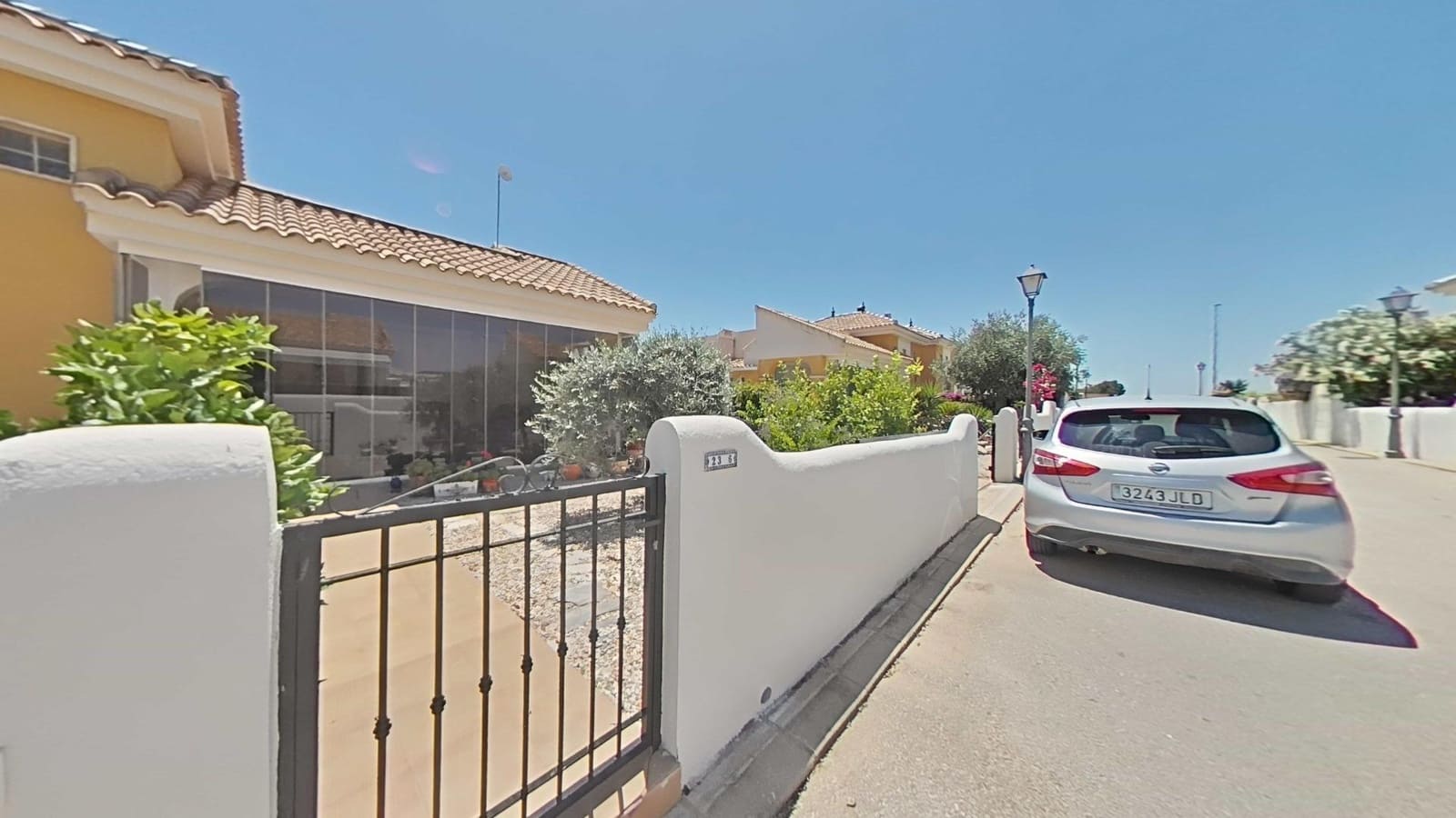 Chalet de 3 habitaciones en Los Montesinos en venta con piscina - 289.000 € (Ref: 9892516)