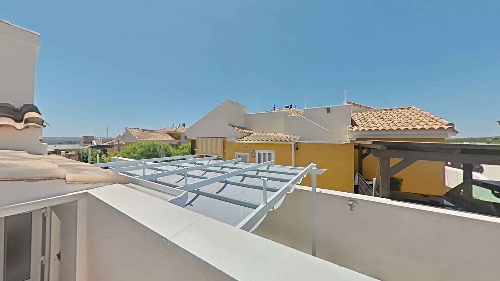 Chalet de 3 habitaciones en Los Montesinos en venta con piscina - 289.000 € (Ref: 9892516)