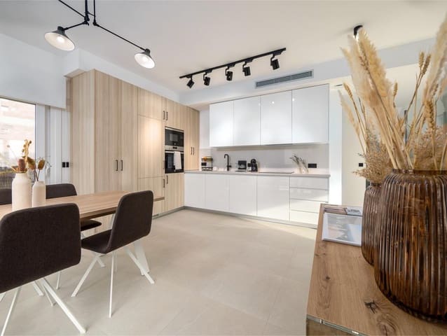 Chalet de 3 habitaciones en Finestrat en venta con piscina - 735.950 € (Ref: 9896189)