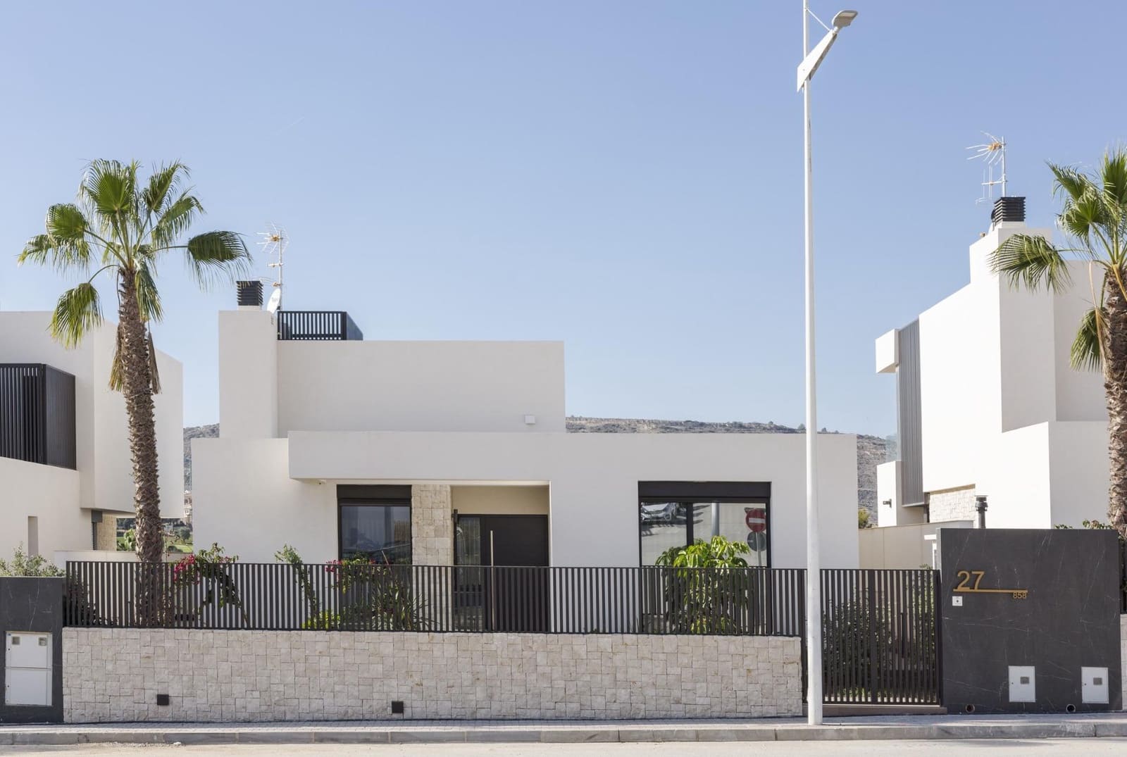 3 sypialnia Willa na sprzedaż w Algorfa z basenem garażem - 1 600 000 € (Ref: 9954354)