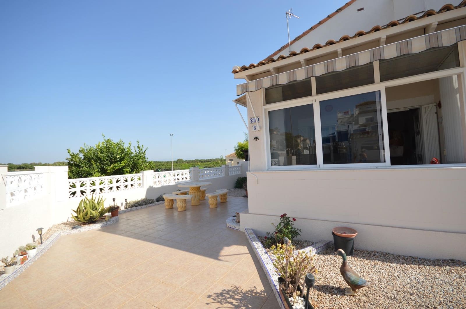2 bedroom Terraced Villa for sale in Algorfa with pool - € 215,000 (Ref: 9958103)