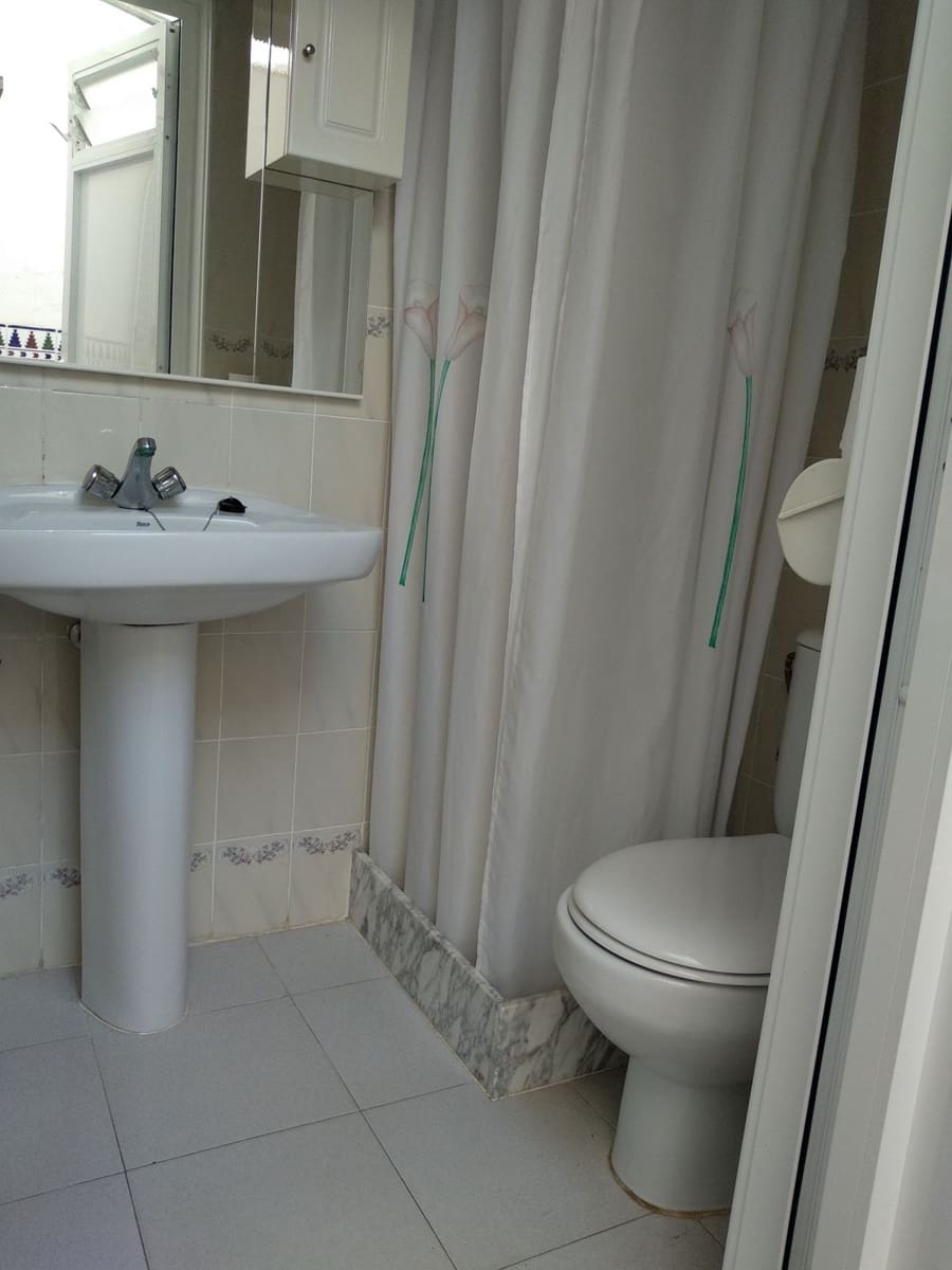 2 Zimmer Haus zu vermieten in Lo Pagan - 690 € (Ref: 10036363)