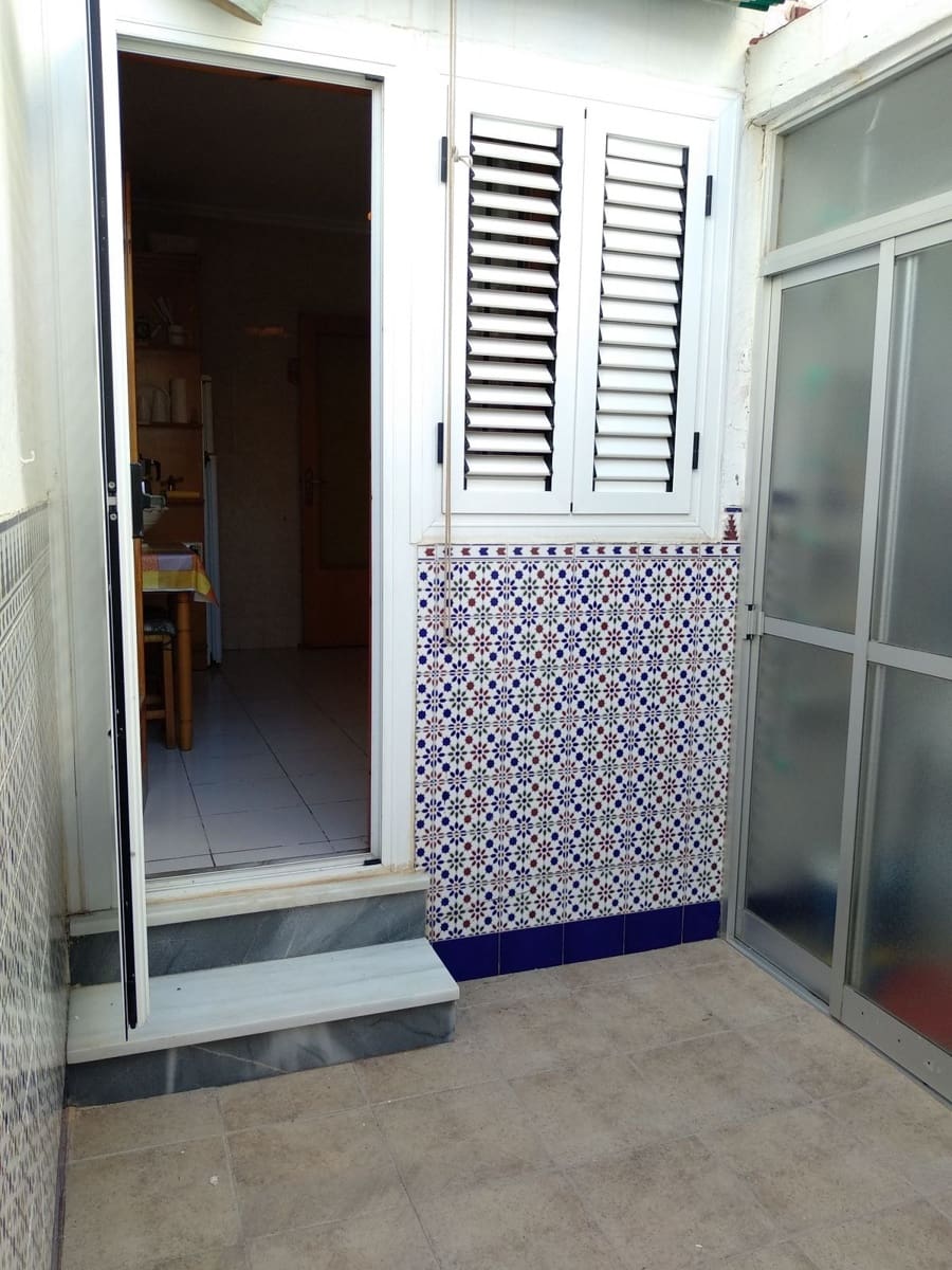 2 Zimmer Haus zu vermieten in Lo Pagan - 690 € (Ref: 10036363)