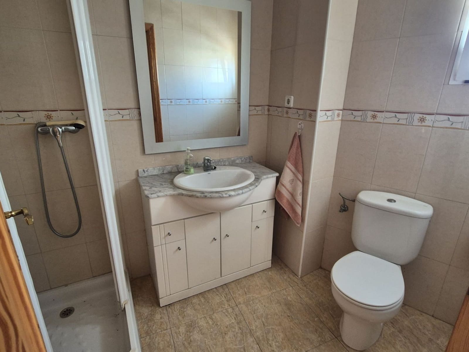 5 slaapkamer Flat te koop in Lo Pagan met garage - € 231.000 (Ref: 10180063)