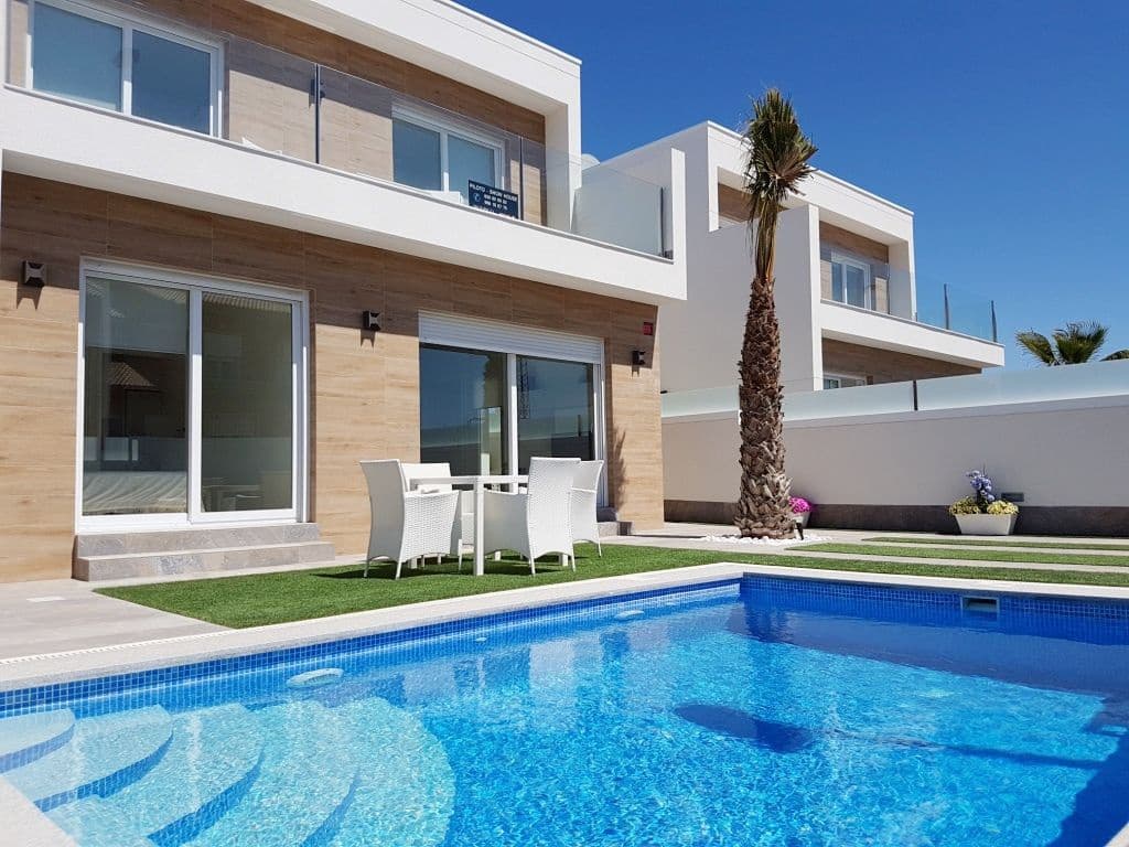 3 bedroom Villa for sale in San Pedro del Pinatar with pool garage - € 375,000 (Ref: 3287176)