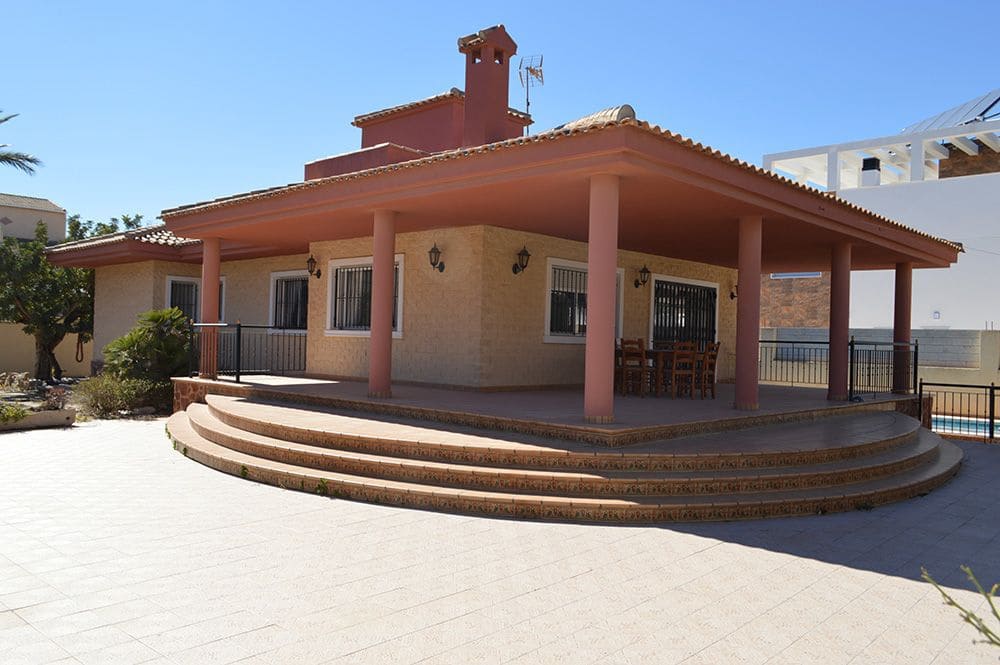 4 slaapkamer Villa te koop in Pilar de la Horadada met zwembad garage - € 699.000 (Ref: 3287278)