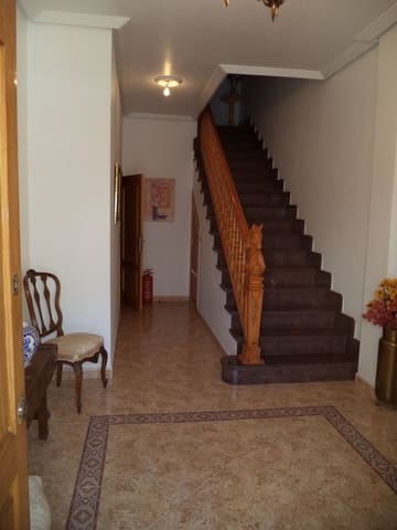 9 makuuhuone Omakotitalo myytävänä paikassa San Pedro del Pinatar mukana 
autotalli - 480 000 € (Ref: 3287430)