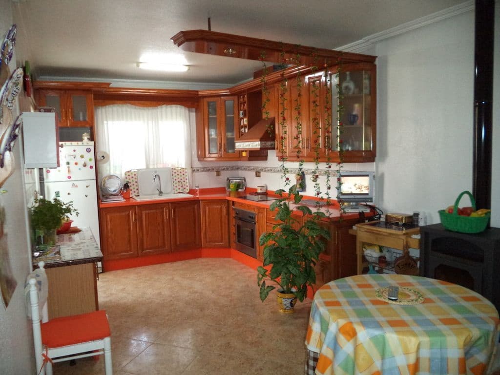 9 makuuhuone Omakotitalo myytävänä paikassa San Pedro del Pinatar mukana 
autotalli - 480 000 € (Ref: 3287430)