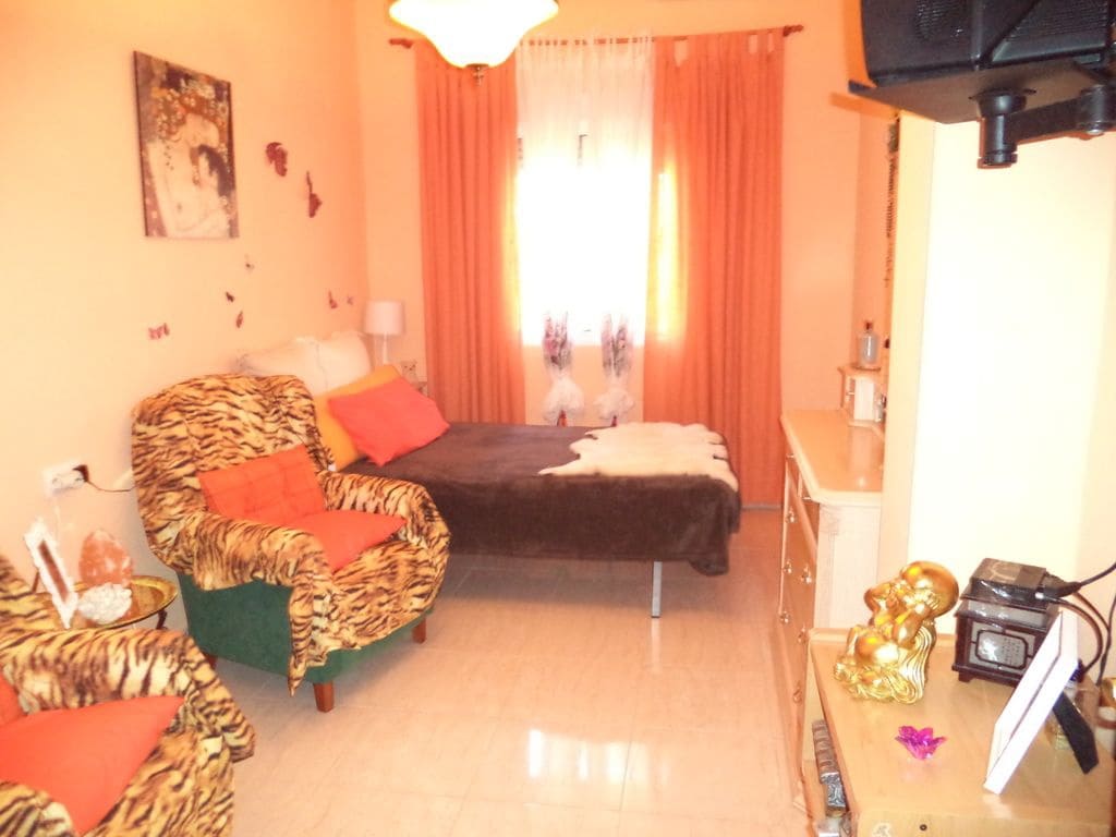 9 makuuhuone Omakotitalo myytävänä paikassa San Pedro del Pinatar mukana 
autotalli - 480 000 € (Ref: 3287430)