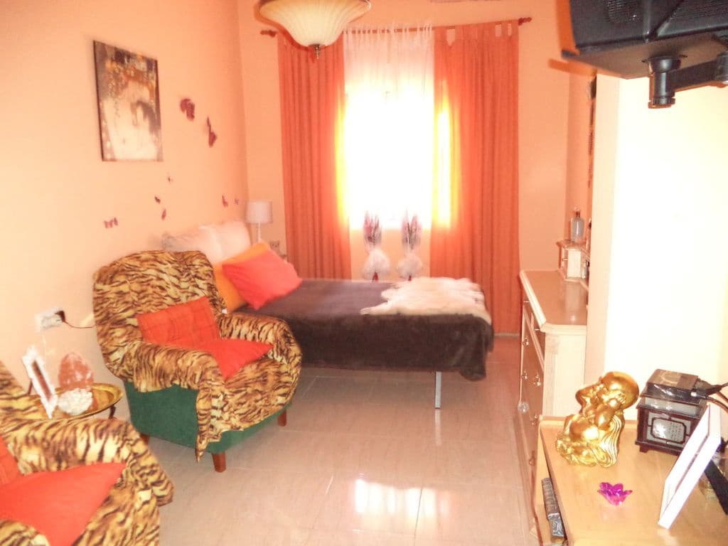 9 makuuhuone Omakotitalo myytävänä paikassa San Pedro del Pinatar mukana 
autotalli - 480 000 € (Ref: 3287430)