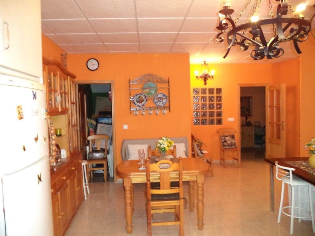 9 makuuhuone Omakotitalo myytävänä paikassa San Pedro del Pinatar mukana 
autotalli - 480 000 € (Ref: 3287430)