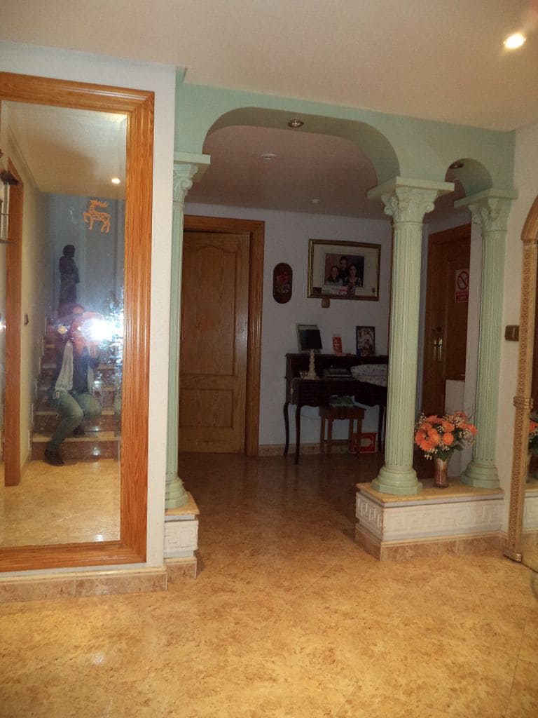 9 makuuhuone Omakotitalo myytävänä paikassa San Pedro del Pinatar mukana 
autotalli - 480 000 € (Ref: 3287430)