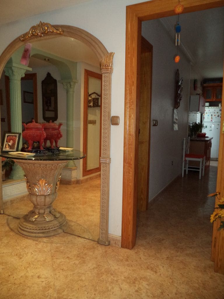 9 makuuhuone Omakotitalo myytävänä paikassa San Pedro del Pinatar mukana 
autotalli - 480 000 € (Ref: 3287430)