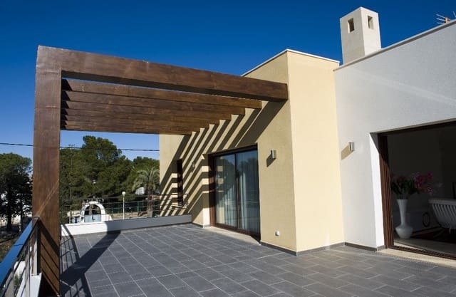 5 quarto Moradia para venda em Cabo Roig, Orihuela com piscina garagem - 1 995 000 € (Ref: 3287478)