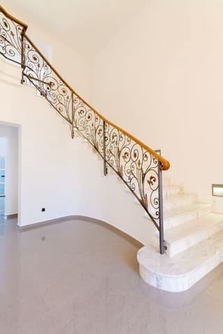 4 soverom Villa til salgs i Cabo Roig, Orihuela med svømmebasseng garasje - € 2 450 000 (Ref: 3287479)