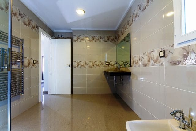 4 soverom Villa til salgs i Cabo Roig med svømmebasseng garasje - € 2 450 000 (Ref: 3287479)