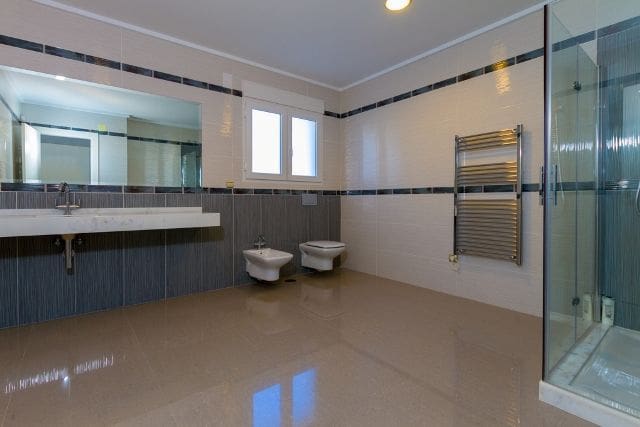 4 soverom Villa til salgs i Cabo Roig med svømmebasseng garasje - € 2 450 000 (Ref: 3287479)