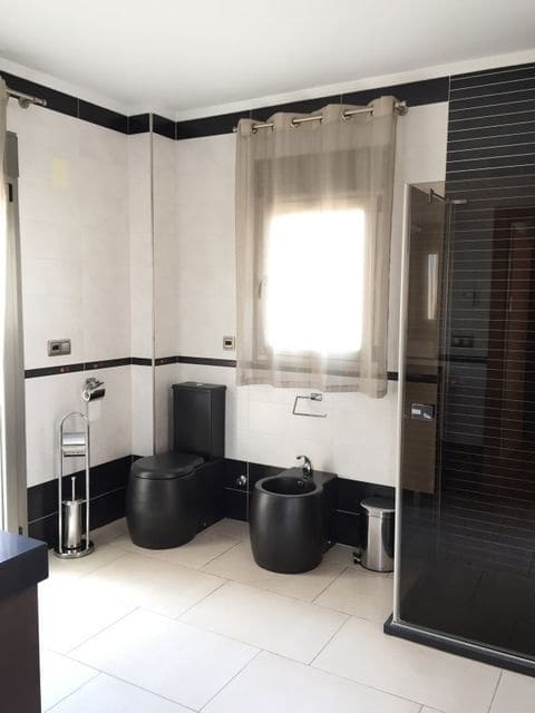 4 slaapkamer Villa te koop in Cabo Roig met zwembad garage - € 1.090.000 (Ref: 3287509)