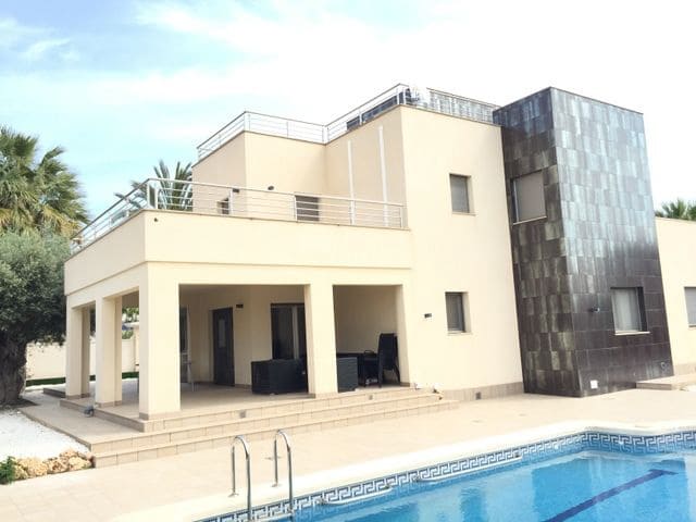 4 slaapkamer Villa te koop in Cabo Roig met zwembad garage - € 1.090.000 (Ref: 3287509)