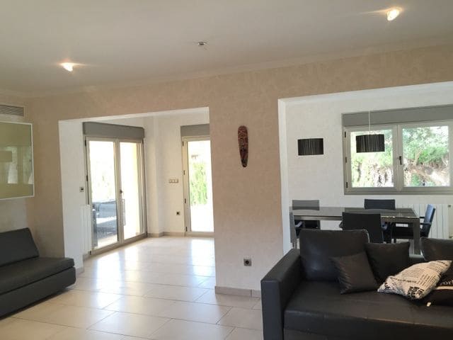 4 slaapkamer Villa te koop in Cabo Roig met zwembad garage - € 1.090.000 (Ref: 3287509)