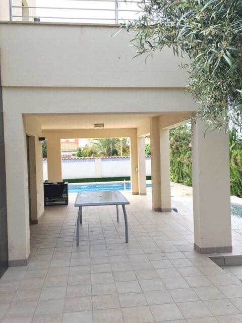 4 slaapkamer Villa te koop in Cabo Roig met zwembad garage - € 1.090.000 (Ref: 3287509)