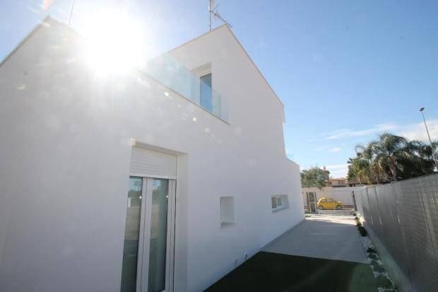 3 soveværelse Villa til salg i La Ribera med swimmingpool garage - € 432.000 (Ref: 4363062)