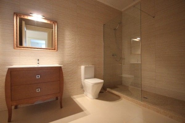 6 bedroom Villa for sale in Cabo Roig with pool garage - € 1,750,000 (Ref: 4363090)