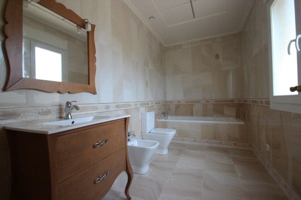 6 bedroom Villa for sale in Cabo Roig with pool garage - € 1,750,000 (Ref: 4363090)