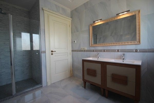 6 bedroom Villa for sale in Cabo Roig with pool garage - € 1,750,000 (Ref: 4363090)