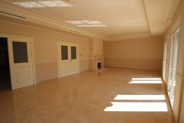 6 bedroom Villa for sale in Cabo Roig with pool garage - € 1,750,000 (Ref: 4363090)