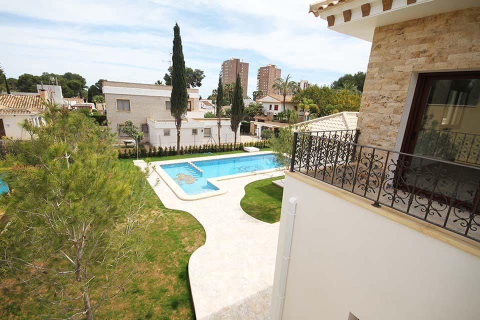 3 bedroom Villa for sale in Dehesa de Campoamor - € 975,000 (Ref: 4363117)