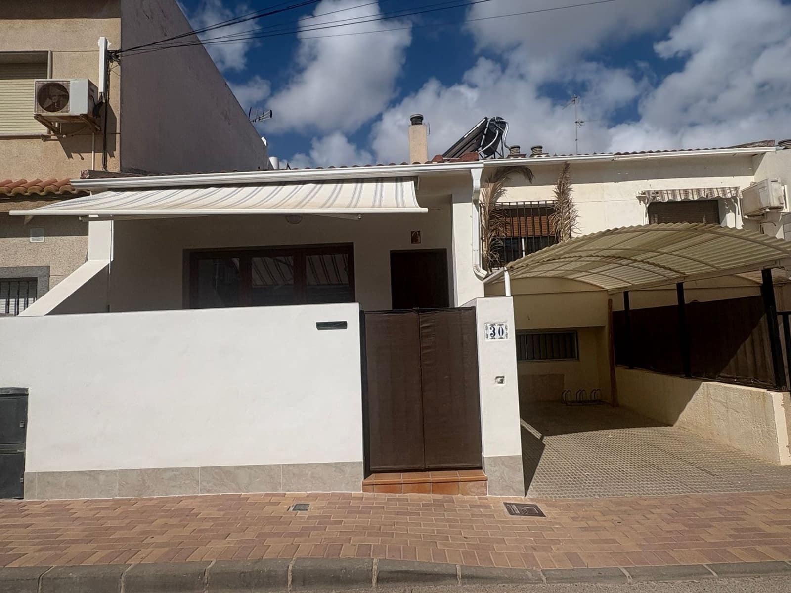 5 bedroom Villa for sale in San Pedro del Pinatar with pool - € 215,000 (Ref: 7898282)