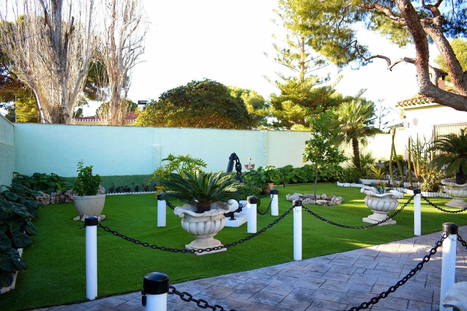 4 bedroom Villa for sale in Dehesa de Campoamor with pool garage - € 985,000 (Ref: 8096022)
