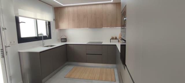 Bungalow de 2 habitaciones en Pilar de la Horadada en venta con piscina garaje - 234.900 € (Ref: 8420992)