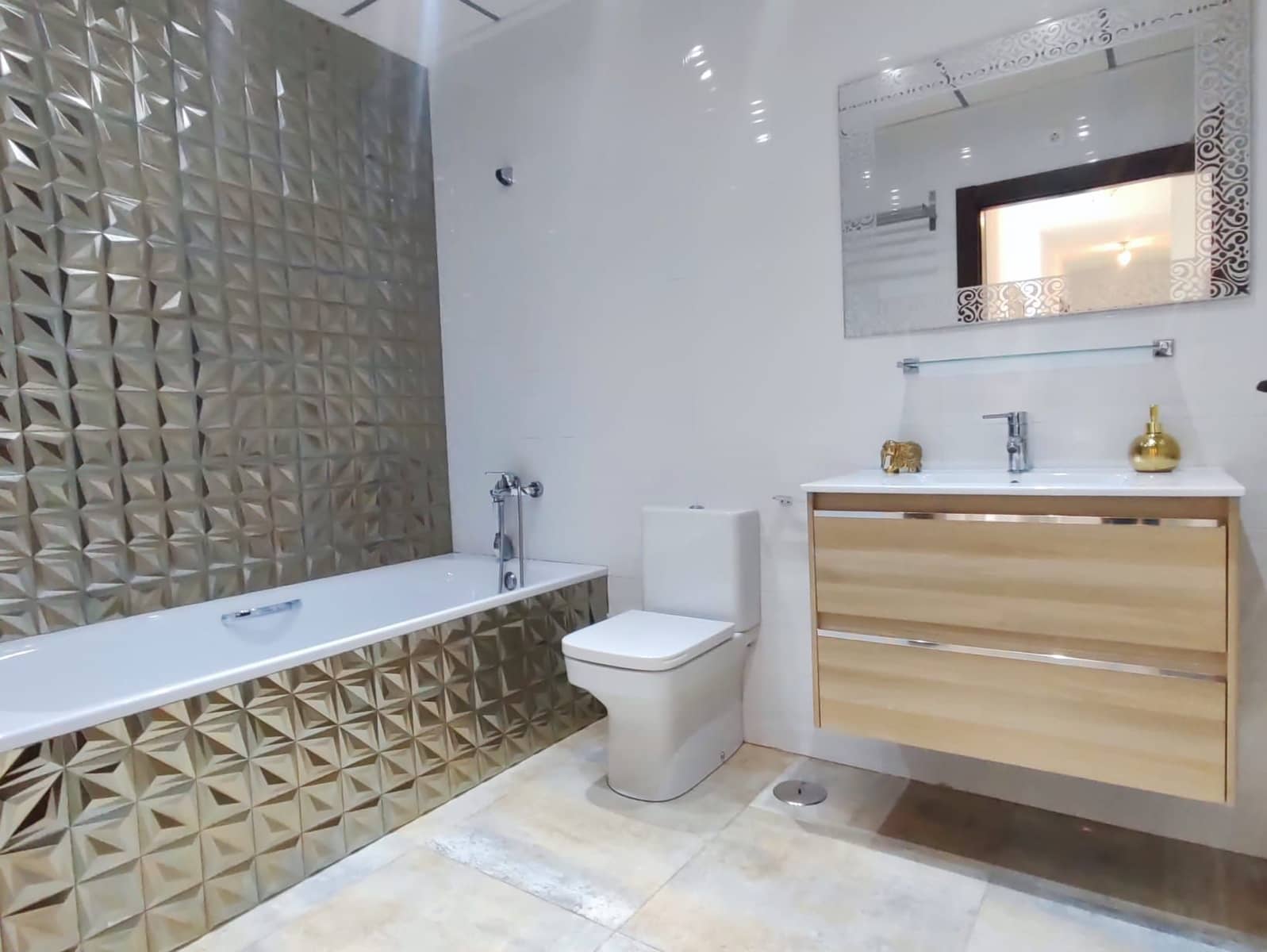 4 Zimmer Villa zu verkaufen in Torre de la Horadada mit Pool Garage - 598.000 € (Ref: 8703653)