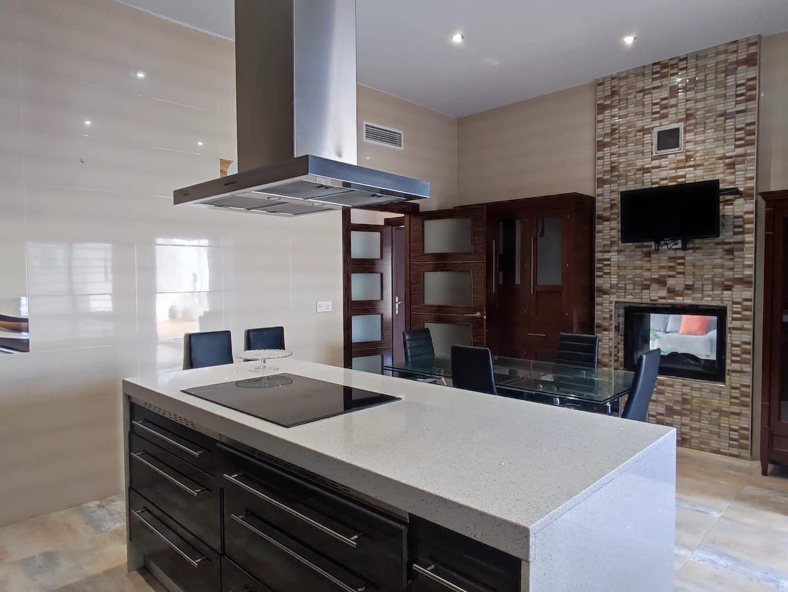 4 Zimmer Villa zu verkaufen in Torre de la Horadada mit Pool Garage - 598.000 € (Ref: 8703653)