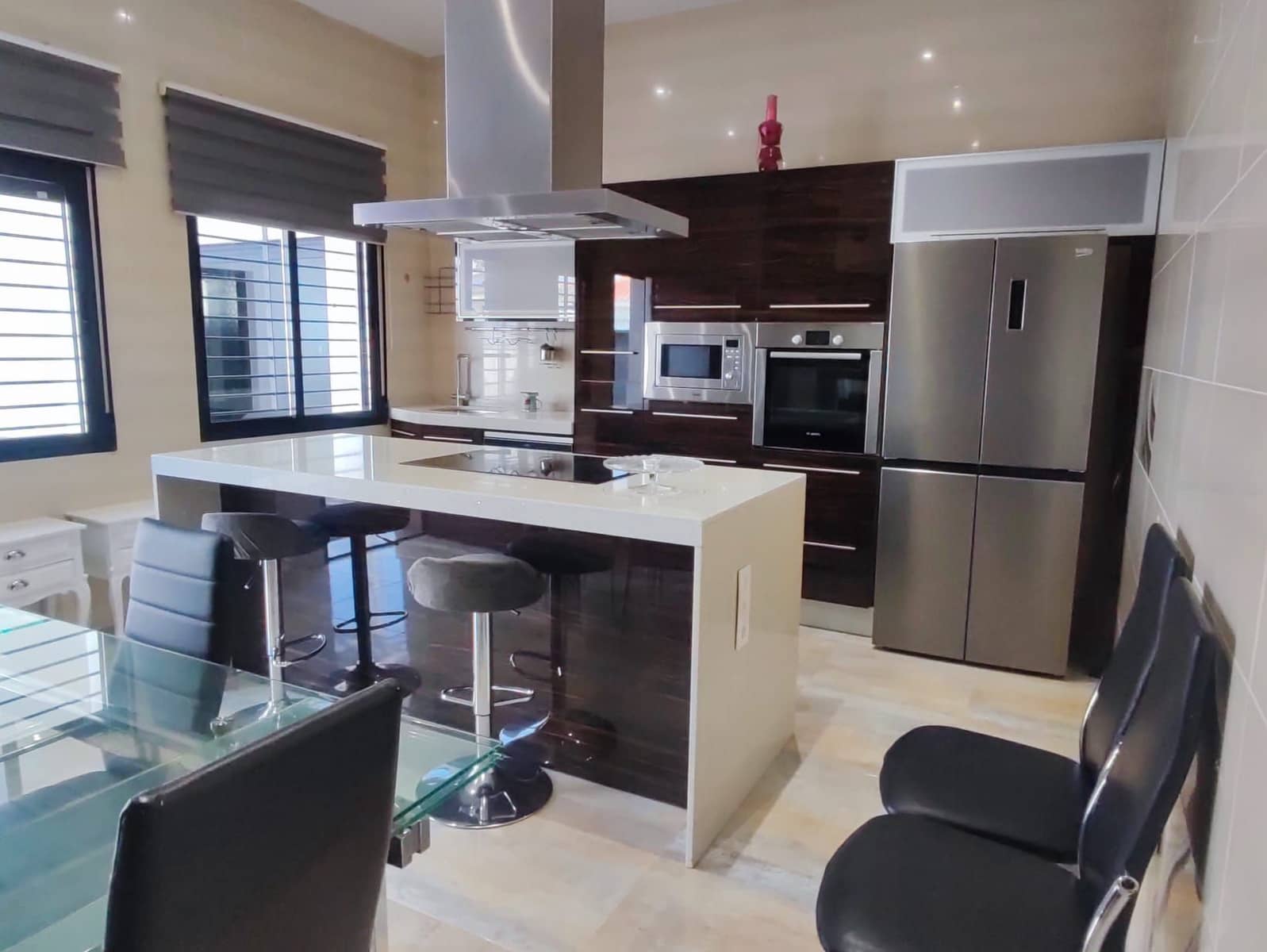 4 Zimmer Villa zu verkaufen in Torre de la Horadada mit Pool Garage - 598.000 € (Ref: 8703653)