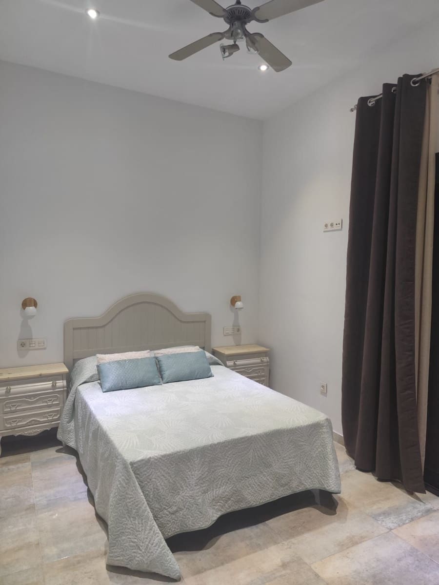 4 Zimmer Villa zu verkaufen in Torre de la Horadada mit Pool Garage - 598.000 € (Ref: 8703653)